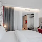 Intercityhotel 4*