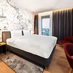 호텔 Intercityhotel 파더본