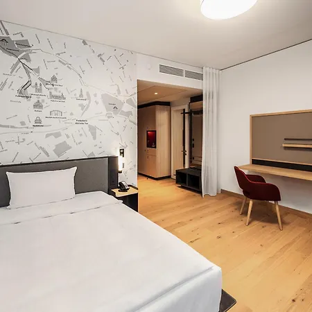 Отель Intercityhotel 4*