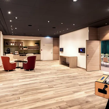 Intercityhotel Отель Падерборн