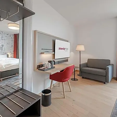 호텔 Intercityhotel