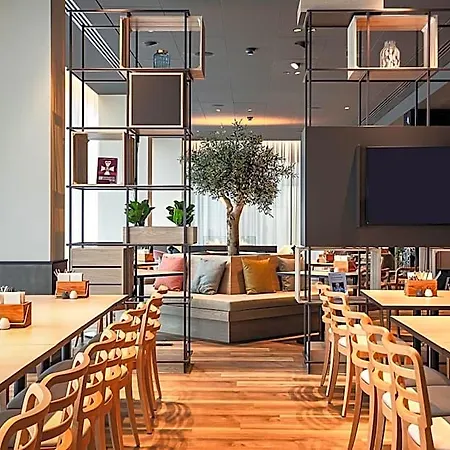 Intercityhotel 호텔 4*