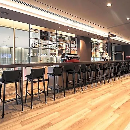 호텔 Intercityhotel