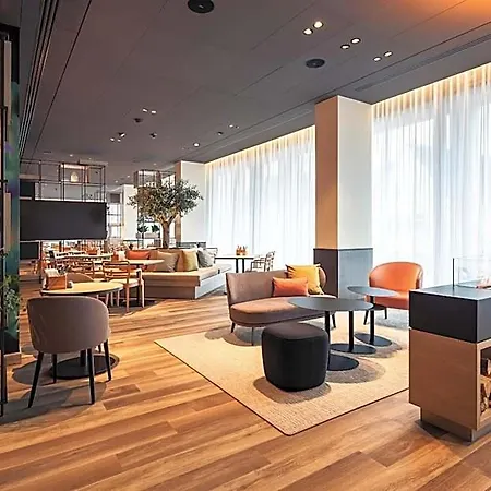 Intercityhotel 호텔
