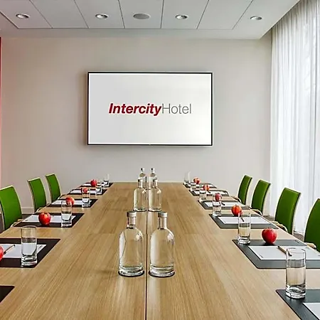 호텔 Intercityhotel