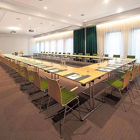 Intercityhotel 호텔 4*