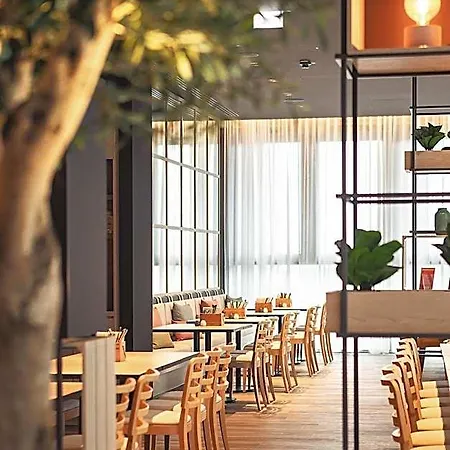 Intercityhotel 4*