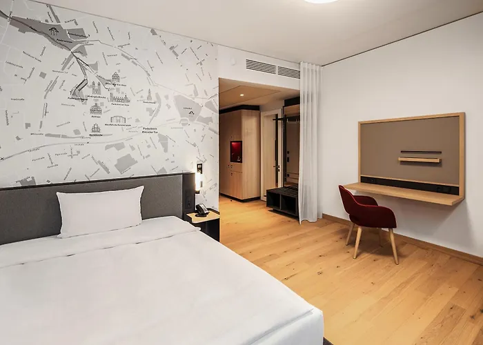 Hotel Intercityhotel 4*